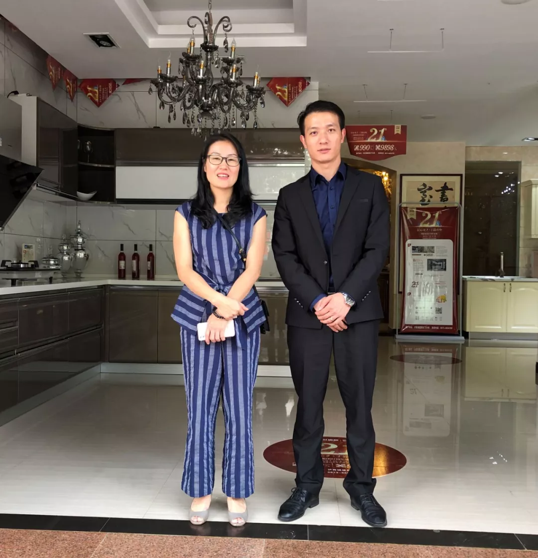 【澳都商学院】泸西澳都专卖店驻店帮扶圆满结束 【澳都商学院】泸西澳都专卖店驻店帮扶圆满结束