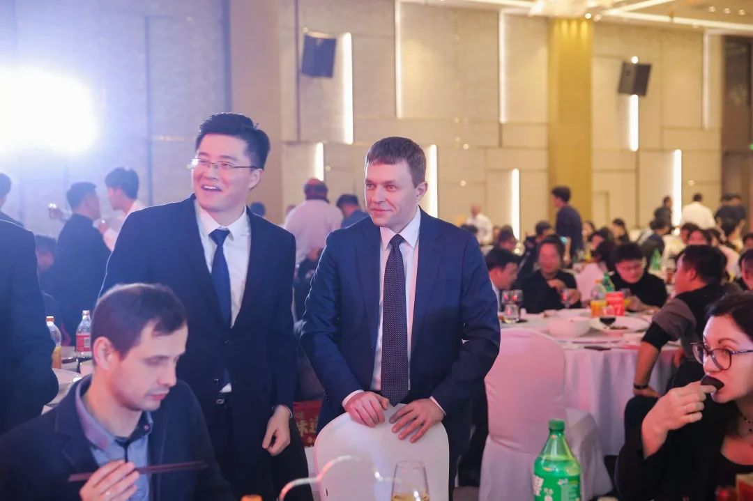 “万物向新 聚势而生” | 2024年度表彰大会暨2025年新春年会隆重举行(图93)