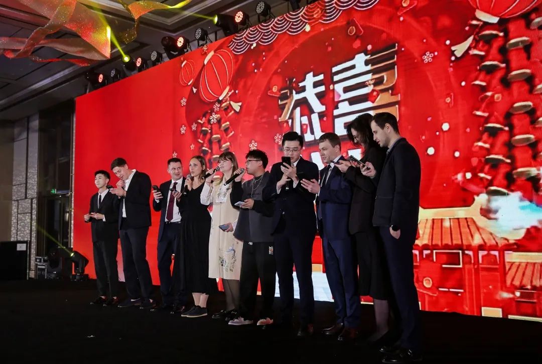 “万物向新 聚势而生” | 2024年度表彰大会暨2025年新春年会隆重举行(图89)
