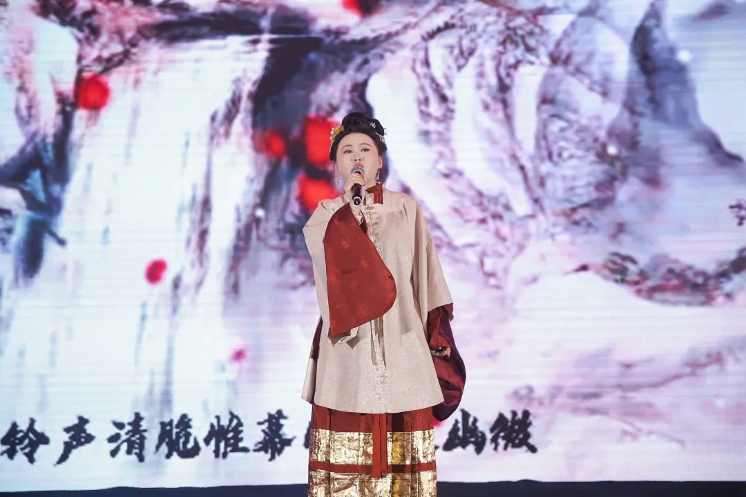“万物向新 聚势而生” | 2024年度表彰大会暨2025年新春年会隆重举行(图84)