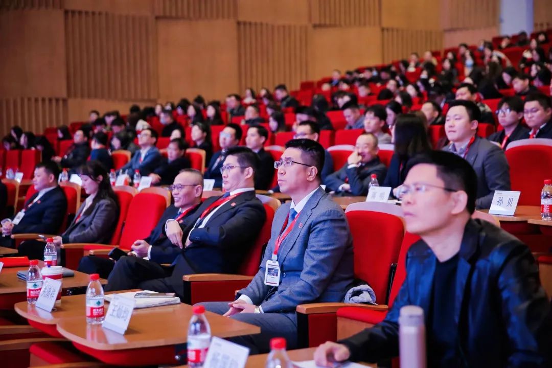 “万物向新 聚势而生” | 2024年度表彰大会暨2025年新春年会隆重举行(图15)