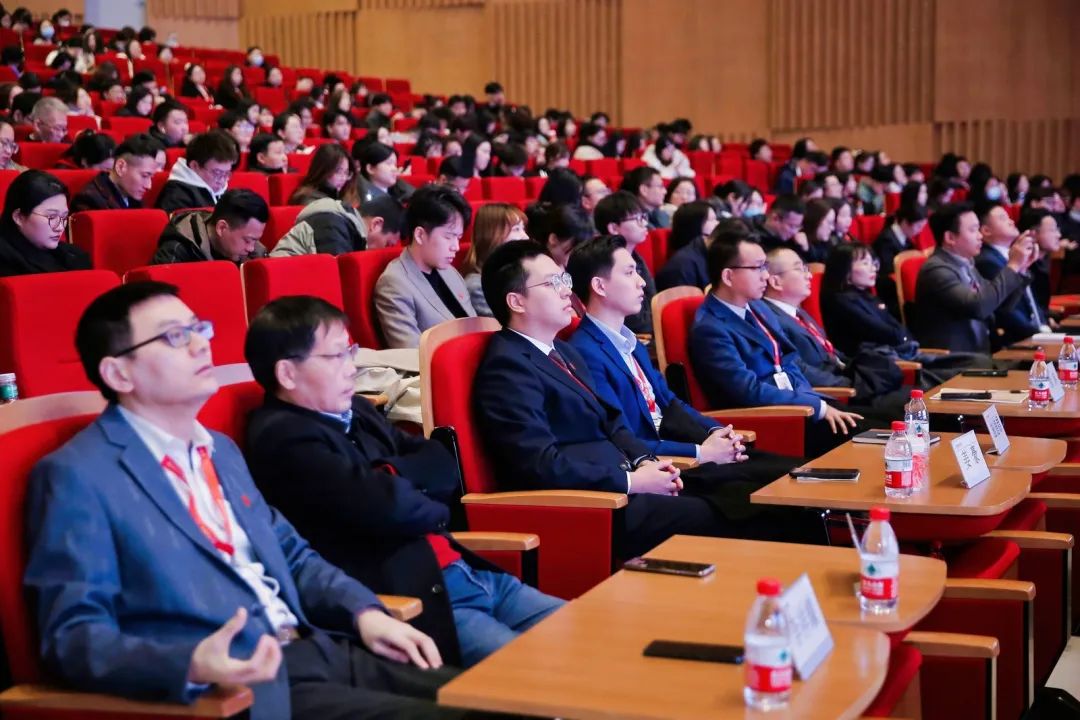 “万物向新 聚势而生” | 2024年度表彰大会暨2025年新春年会隆重举行(图11)