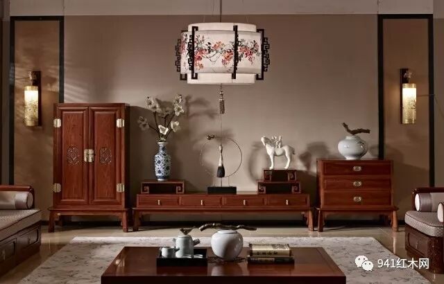 富贵而不俗：古典红木家具中的文化品味