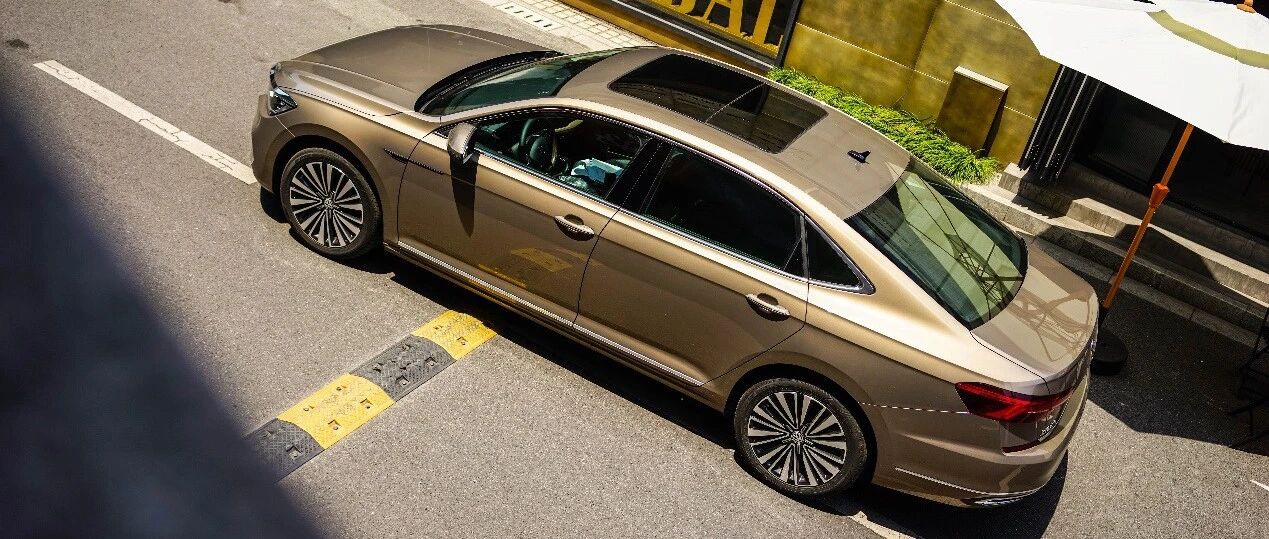 两代人买车都绕不开的中级车神话，帕萨特缘何这么强？