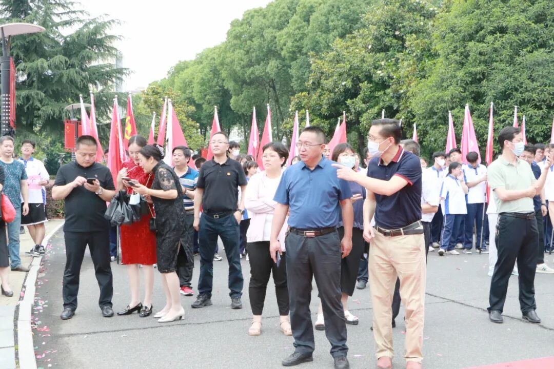 江都区大桥高级中学高考七天乐系列活动六鸣炮寓意惊人志亮剑出征誓