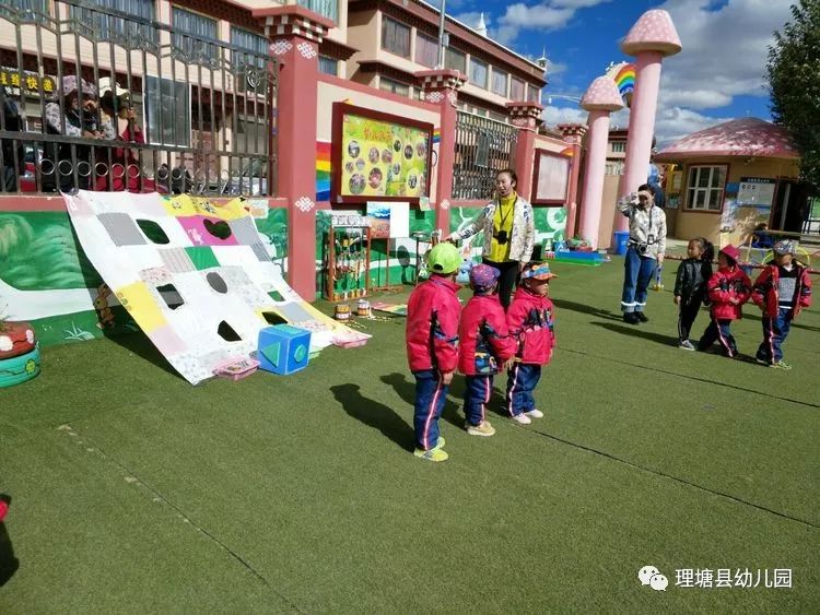 2017年理塘縣幼兒園首屆