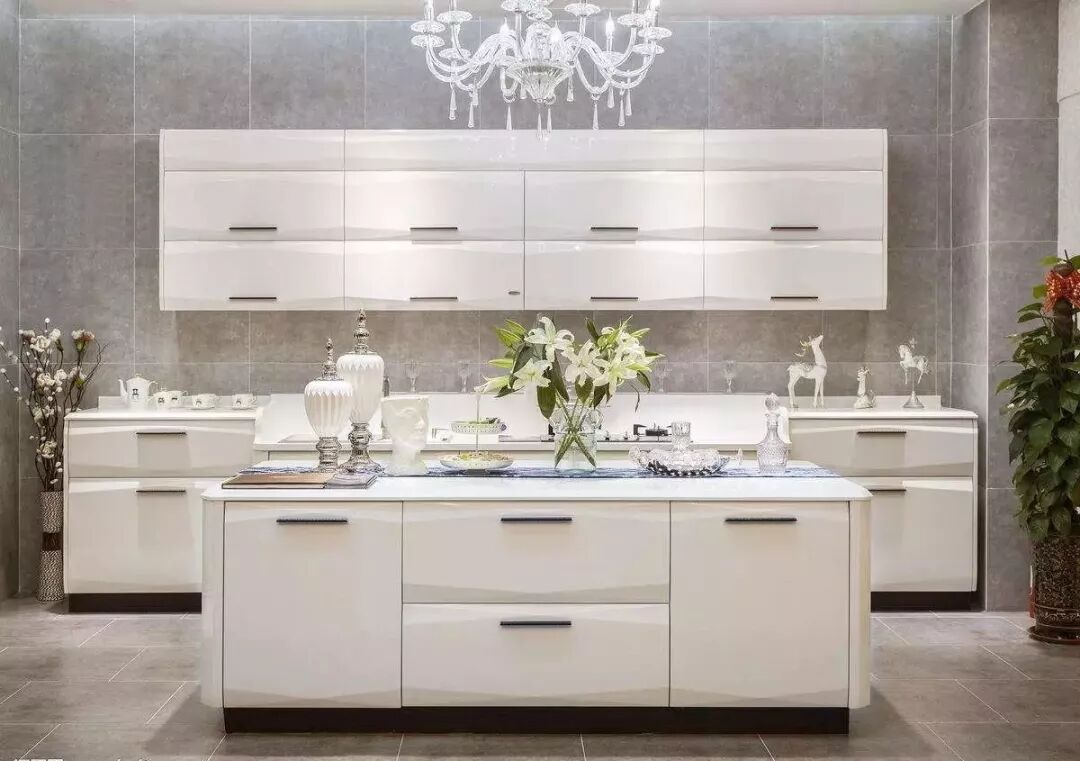 �ֹ����ƶ���ר�����񣬽��մ�������ľ����һ����һ�޶��ļң�