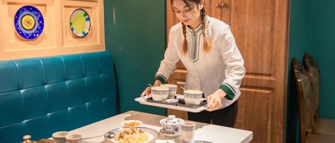 从新疆冲到郑州！在这家店干饭，比拆盲盒还快乐...