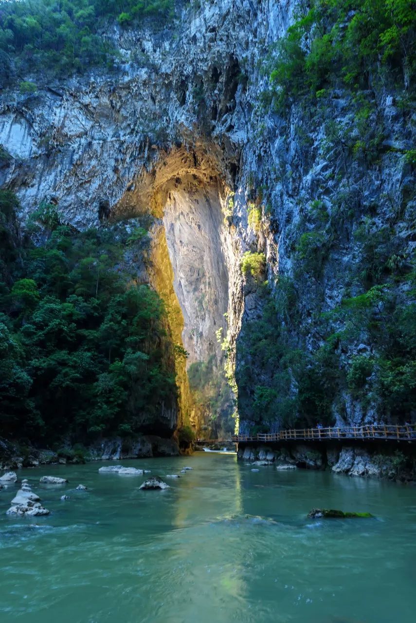 抬頭張家界，低頭九寨溝，貴州這座小城夏天去美爆了 旅遊 第26張