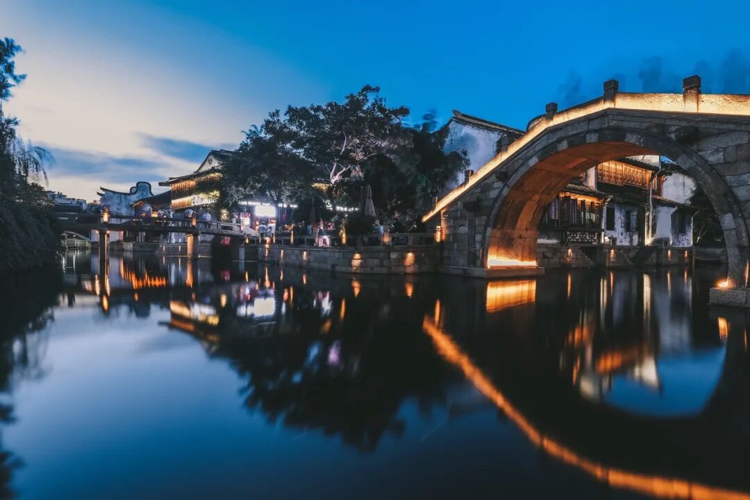 不输苏杭,这座江南小城,才是名副其实江南水乡!