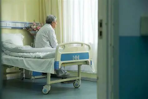 插管意味着什么拔下气管插管后，她对我说的第一句话是：我想死 ｜ 协和八 · 读者来信_https://www.jmylbn.com_新闻资讯_第6张