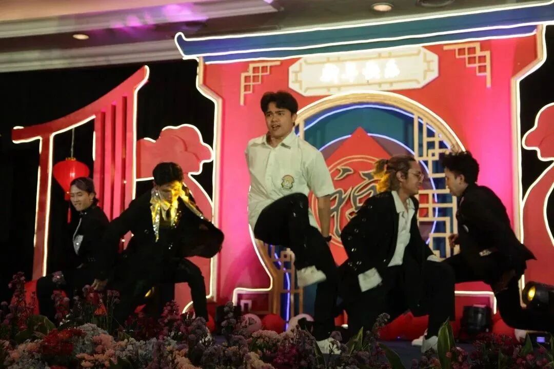 We Hustle menampilkan Dangdut Remix (Foto: Kedubes Tiongkok)