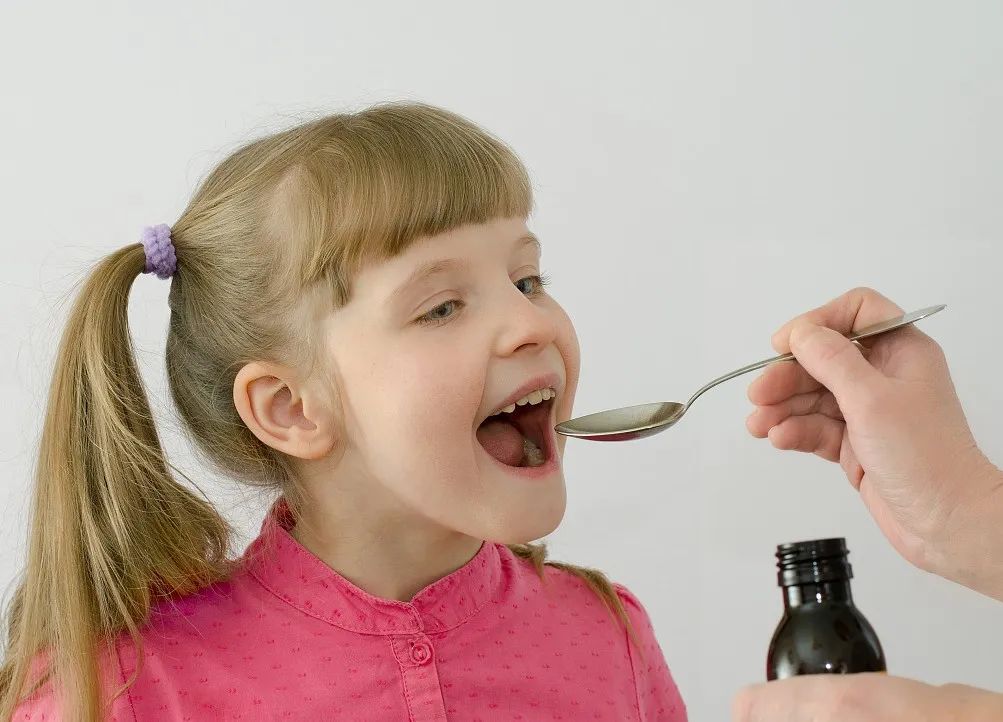 婴儿使用炉甘石功效的禁忌_炉甘石为什么婴幼儿禁用_炉甘石洗剂婴幼儿可以使用吗