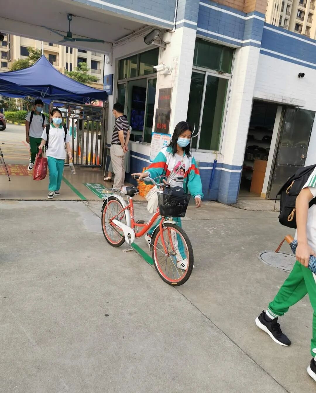 多方协力共助大泽初级中学第二批学子顺利返校复课