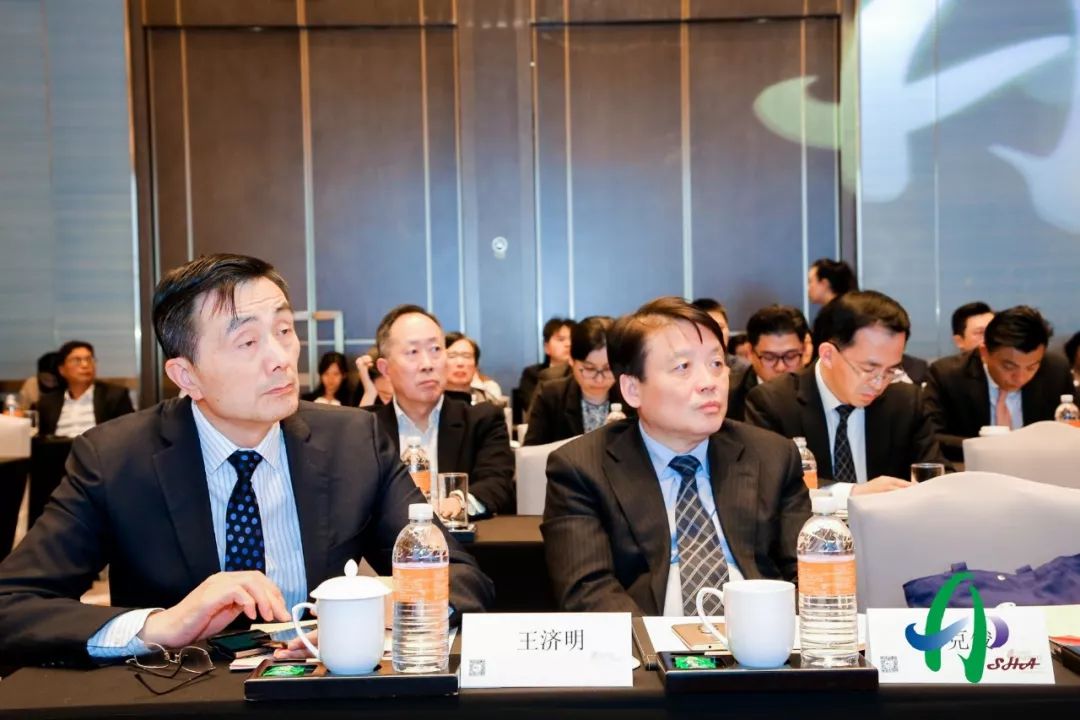 监事黄铁民,秘书长杨炎平,饭店业分会专家组部分成员马克俊,王济明