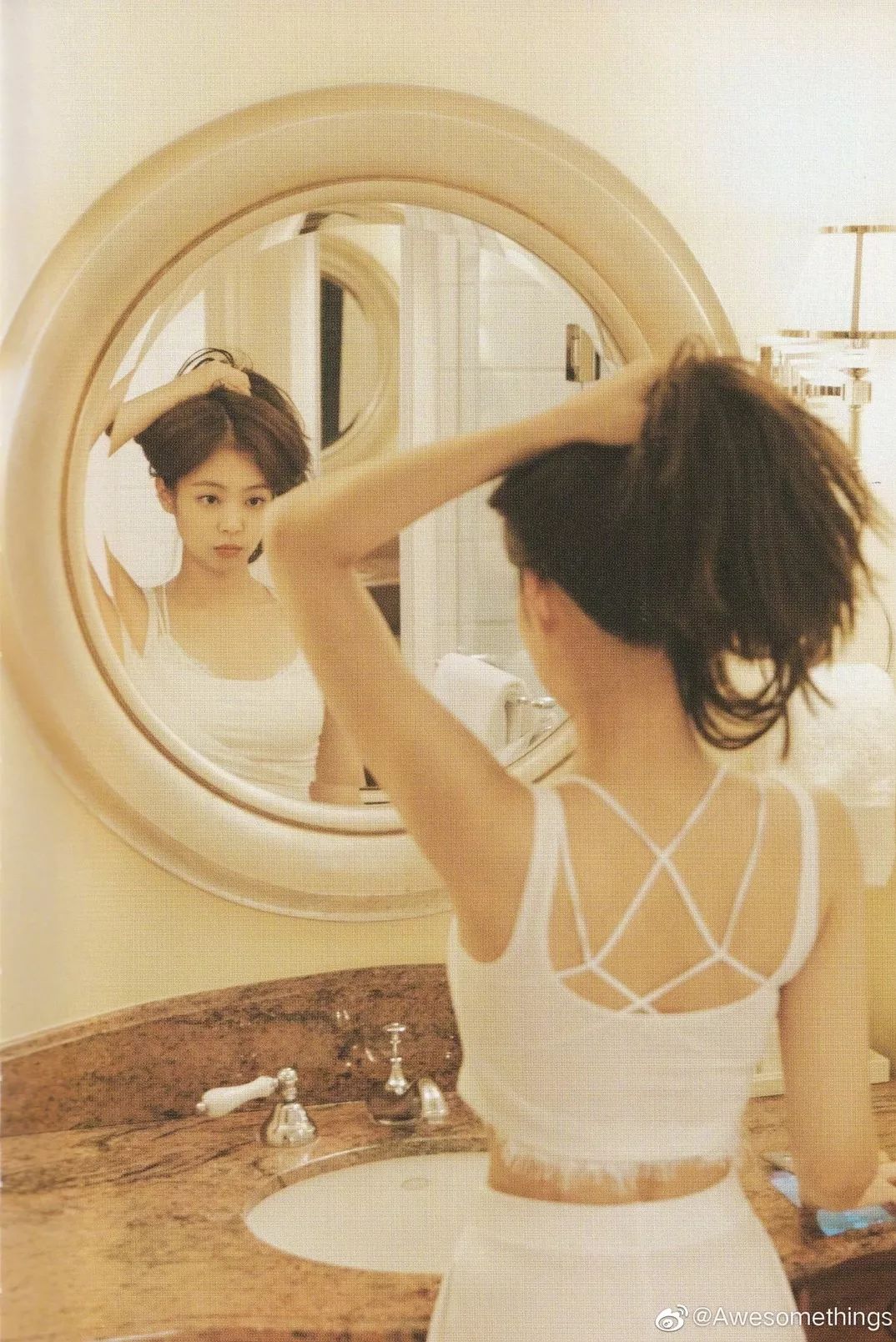 Jennie慵懶風襲來，來看看韓國女生都怎麼穿出慵懶氣質 時尚 第10張