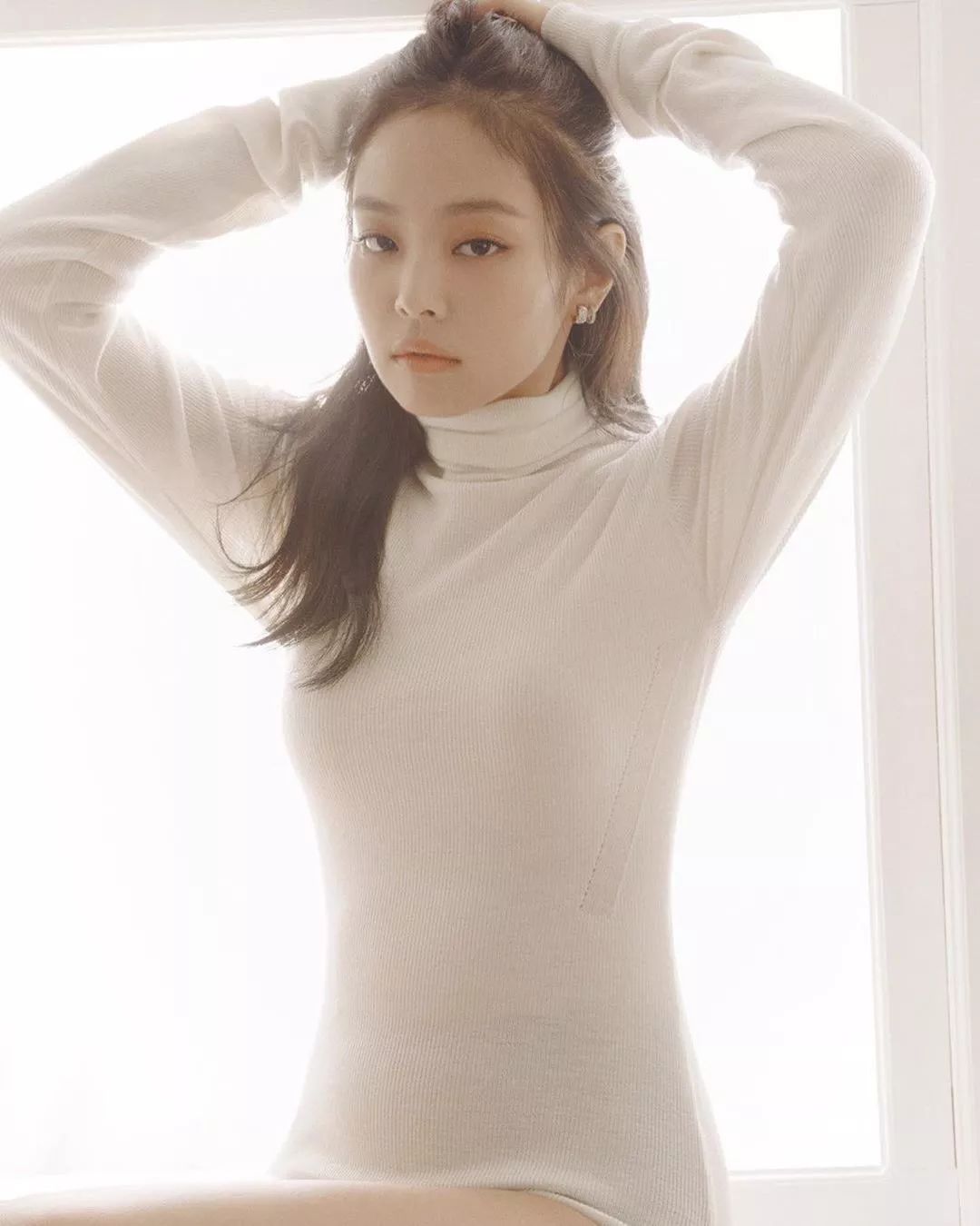 Jennie慵懶風襲來，來看看韓國女生都怎麼穿出慵懶氣質 時尚 第2張