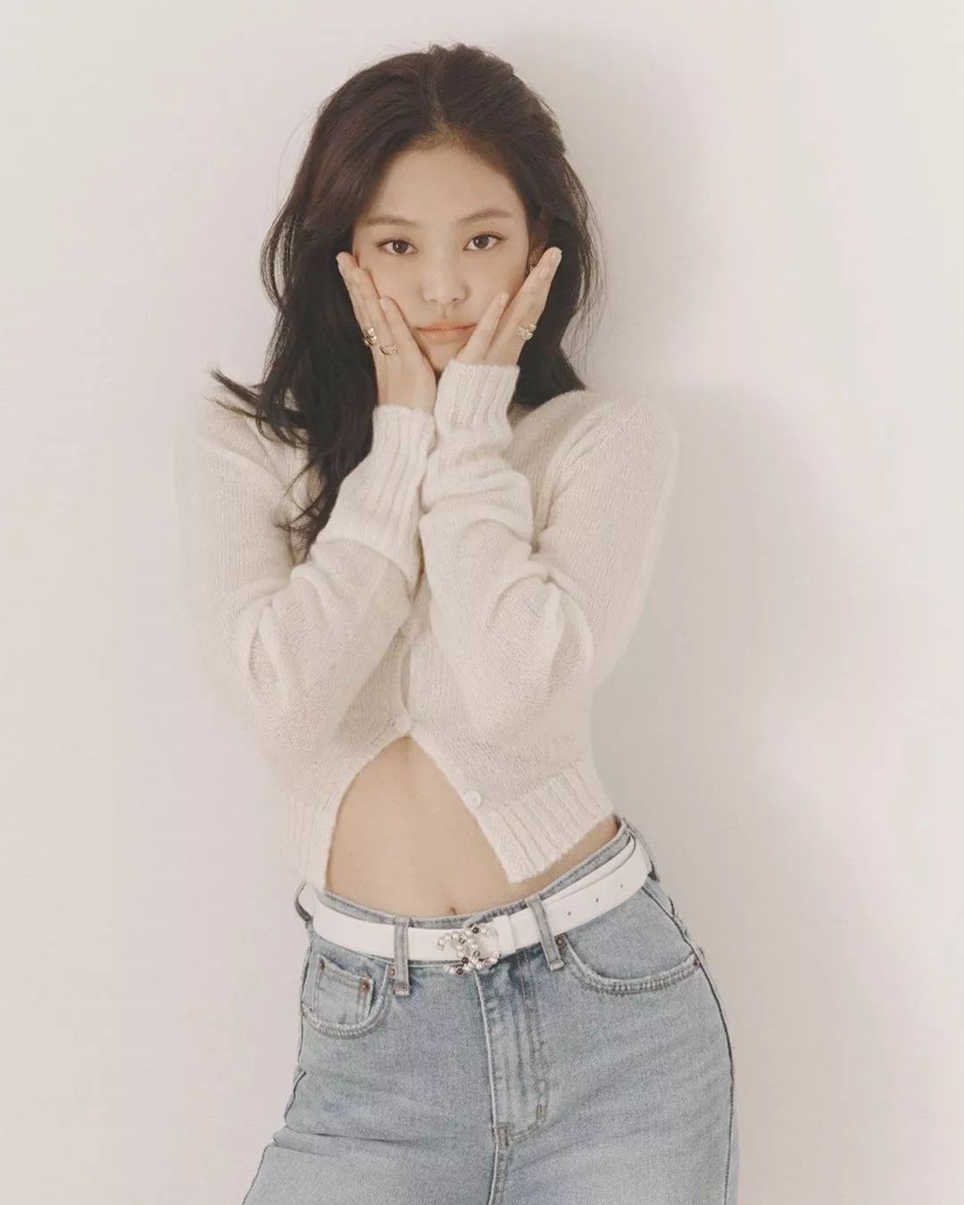 Jennie慵懶風襲來，來看看韓國女生都怎麼穿出慵懶氣質 時尚 第6張