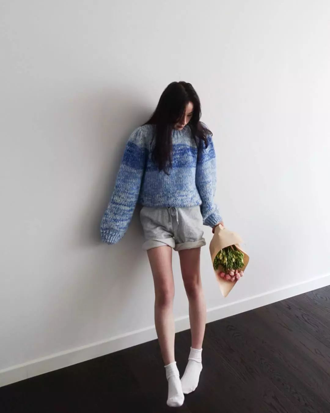 Jennie慵懶風襲來，來看看韓國女生都怎麼穿出慵懶氣質 時尚 第38張