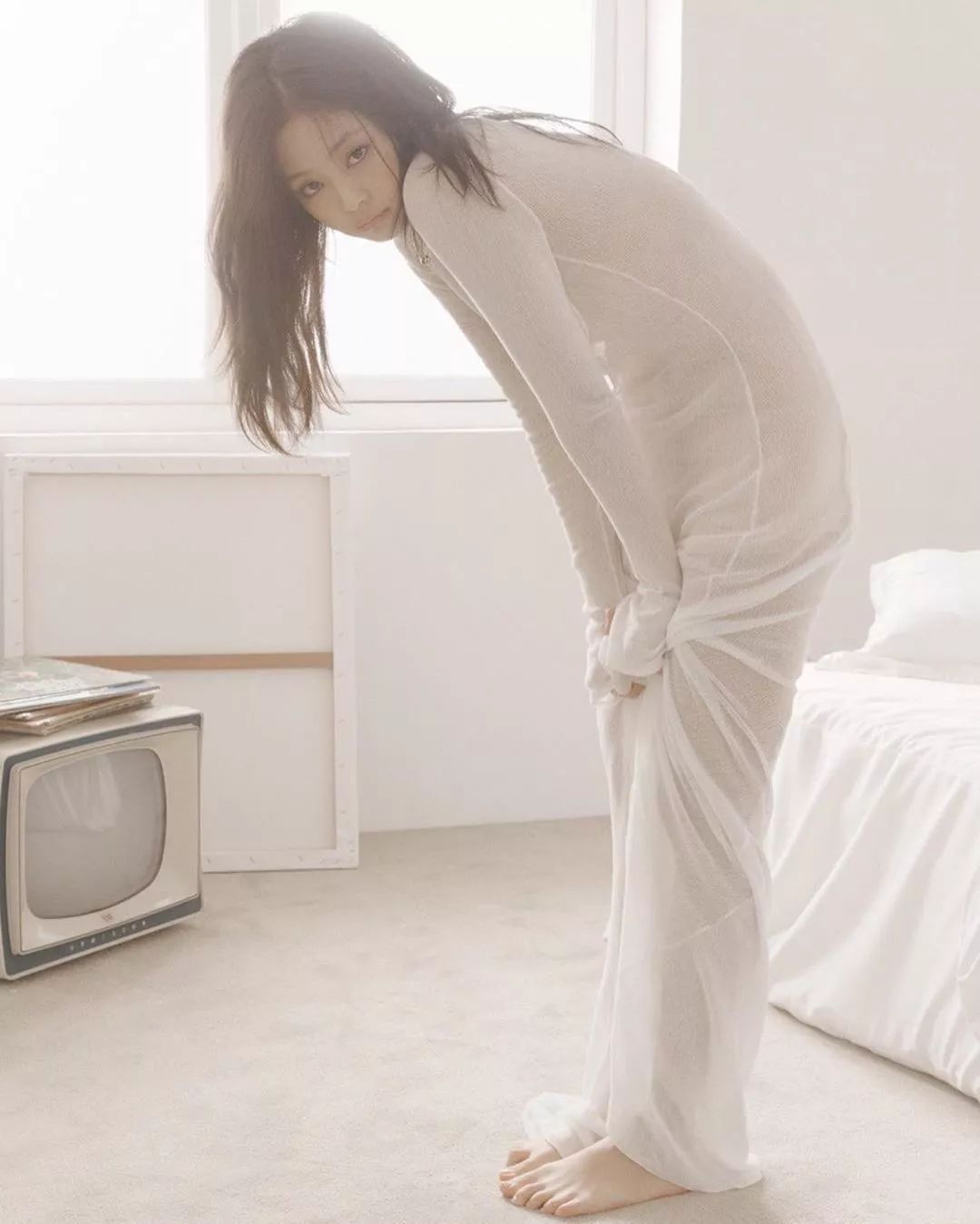 Jennie慵懶風襲來，來看看韓國女生都怎麼穿出慵懶氣質 時尚 第4張