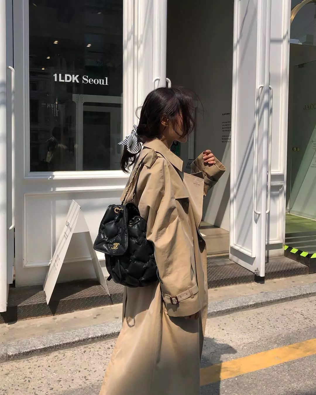 Jennie慵懶風襲來，來看看韓國女生都怎麼穿出慵懶氣質 時尚 第37張