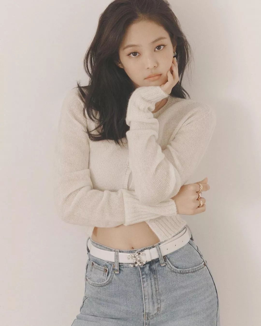 Jennie慵懶風襲來，來看看韓國女生都怎麼穿出慵懶氣質 時尚 第7張