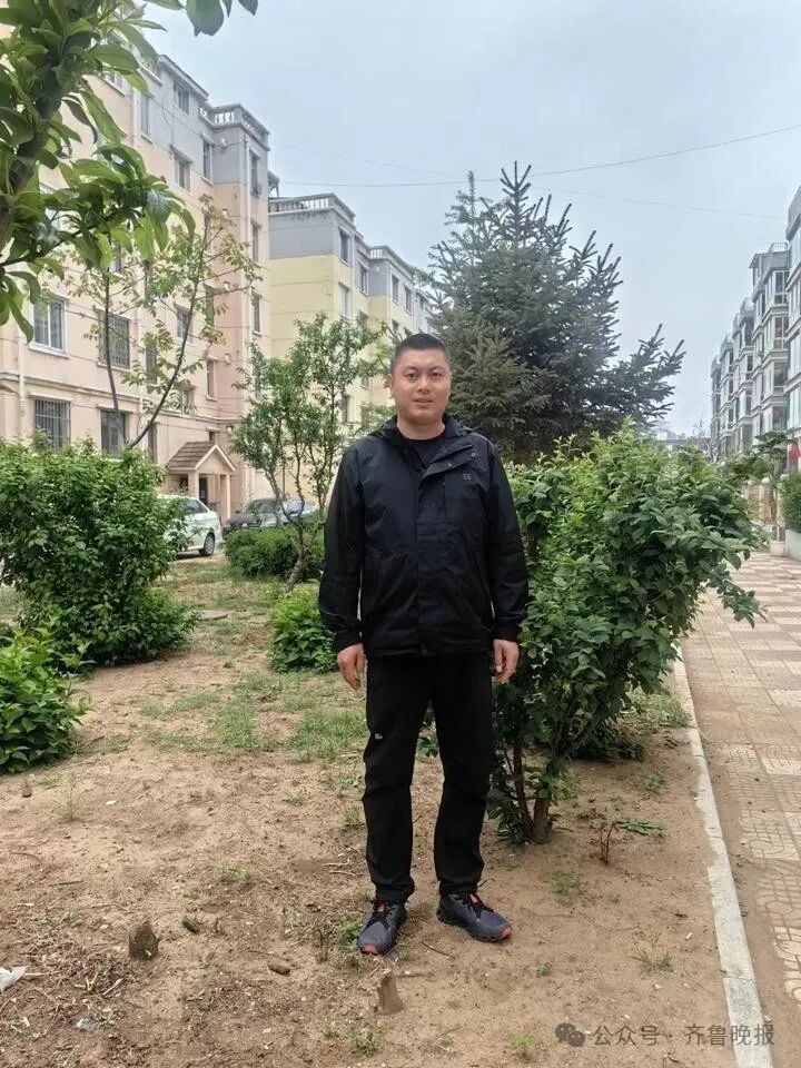 1辆、2辆 ……16辆！济青高速上这一幕被刷屏点赞！多位热心司机讲述经过