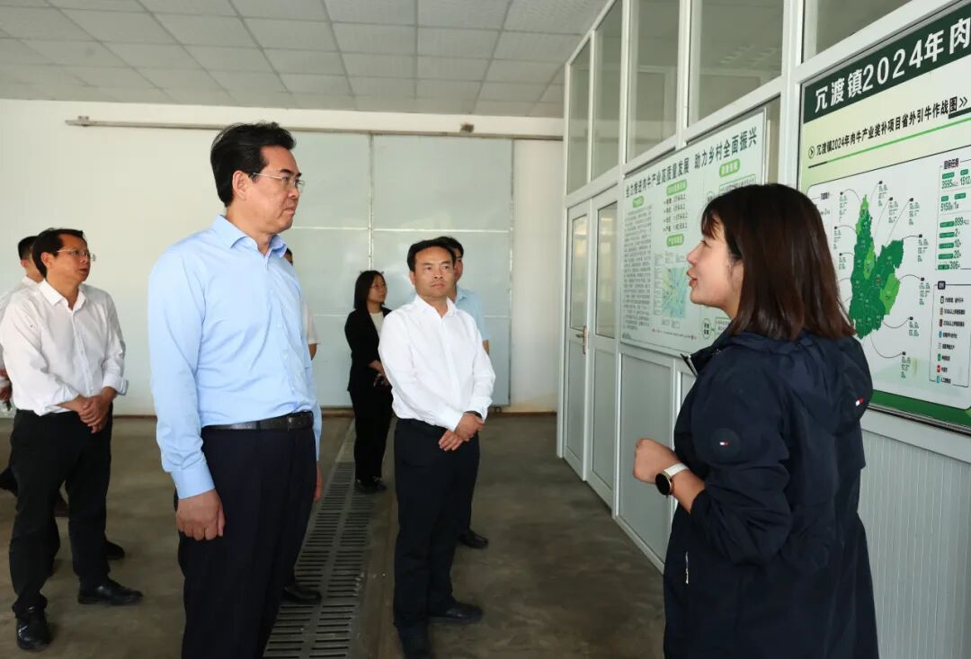 李炳军在黔西南州调研