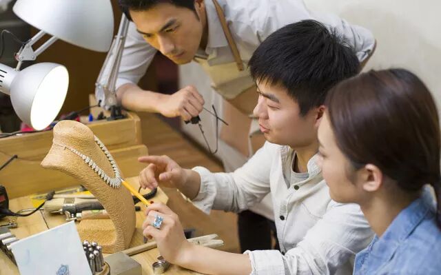 学美术能干啥？这30个美术设计类高薪职业为你打开新世界的大门！(图44)