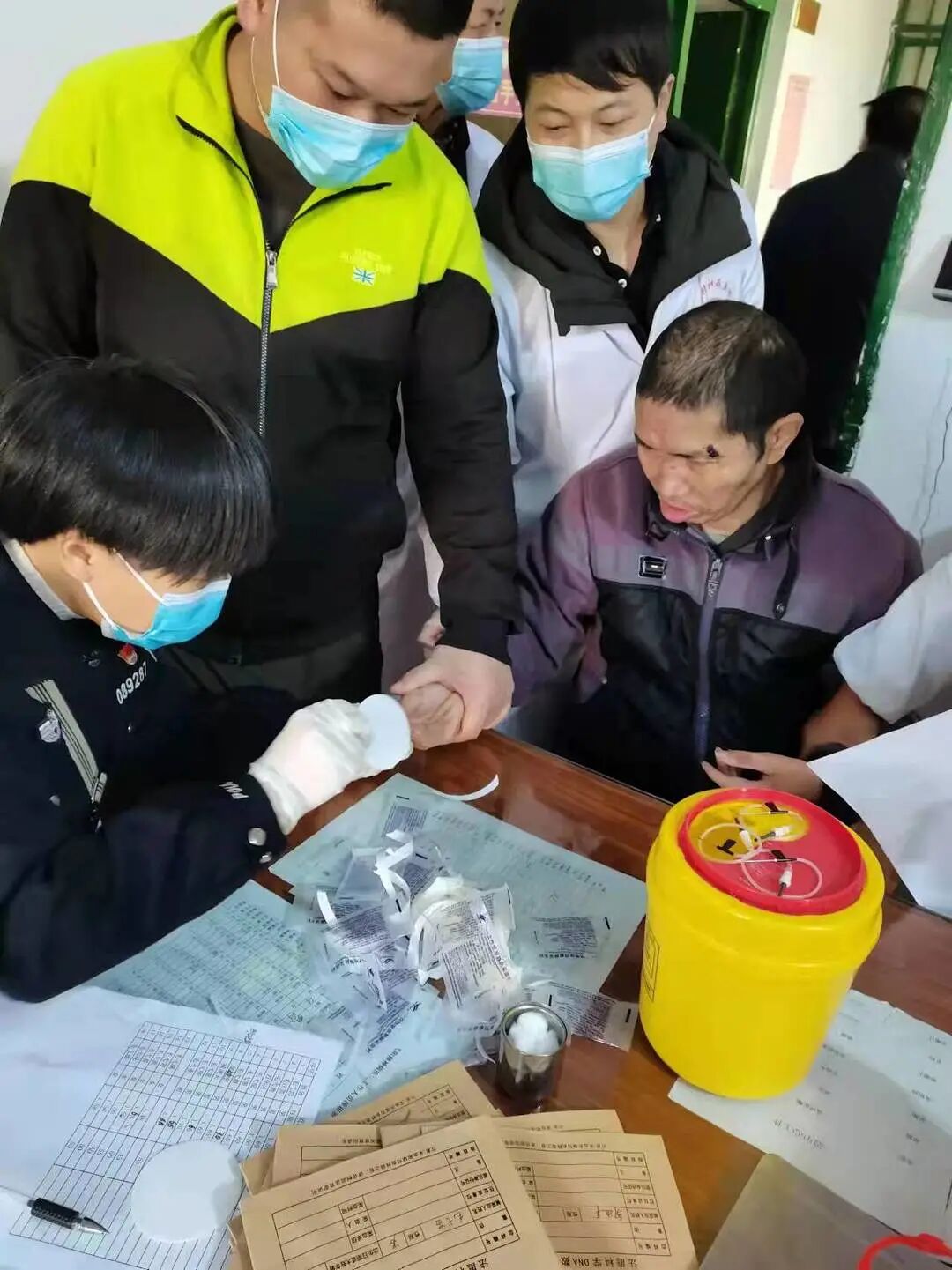 采血寻亲助力团圆行动