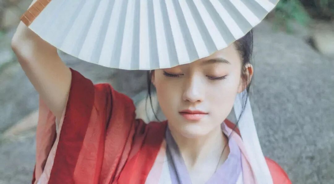 看看你是不是天生聪慧的面相？