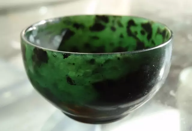 酒泉玉.jpg
