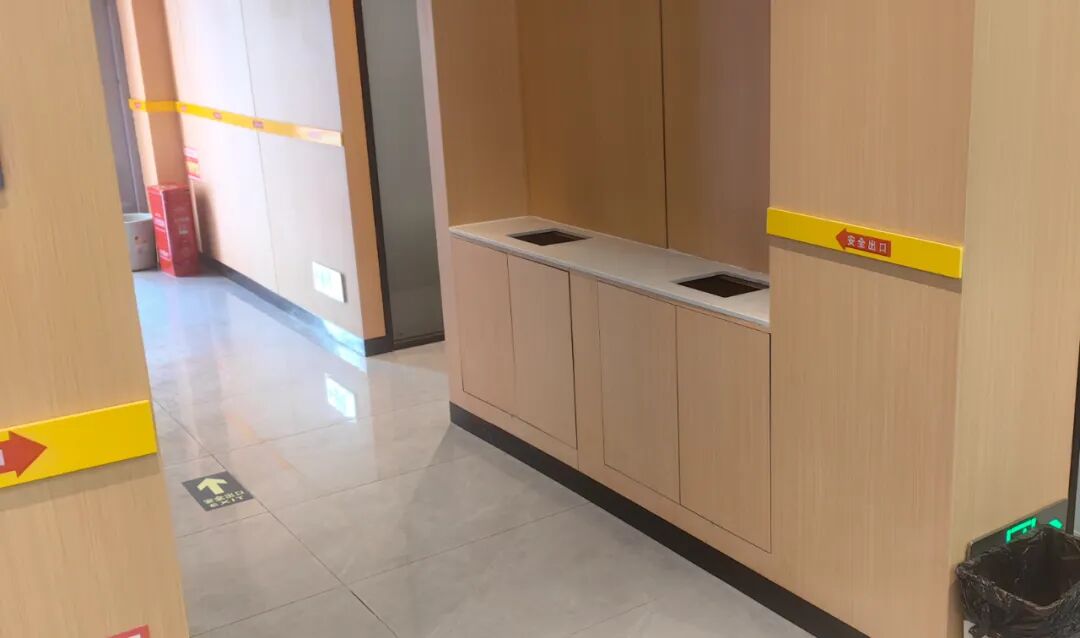 指示带是什么意思“它来了，它来了，它踏着祥云走来了”——触摸式消防救生路线指示标识带您火场快速逃生！_https://www.jmylbn.com_新闻资讯_第3张