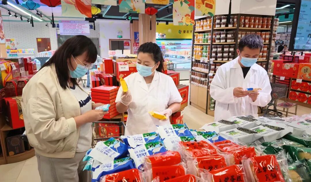 守护中秋“舌尖美味”！阿拉善盟开展月饼专项抽检_守护中秋“舌尖美味”！阿拉善盟开展月饼专项抽检_