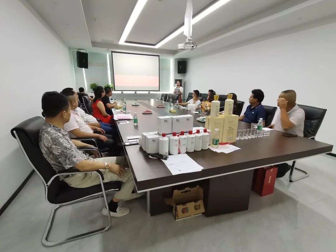 【一言九鼎】第98场主题沙龙品鉴会[做成功男人，喝一言九鼎]完美落幕