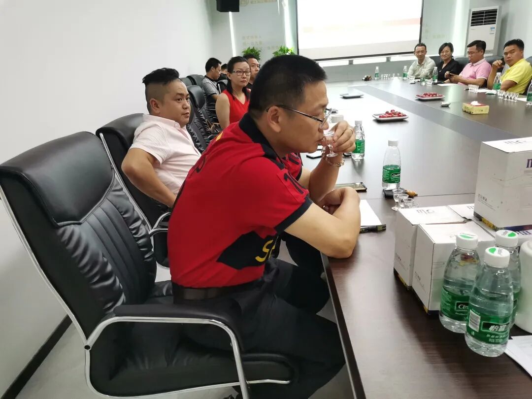 【一言九鼎】第98场主题沙龙品鉴会[做成功男人，喝一言九鼎]完美落幕