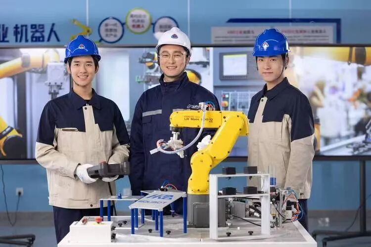 昌吉人才港报名咨询