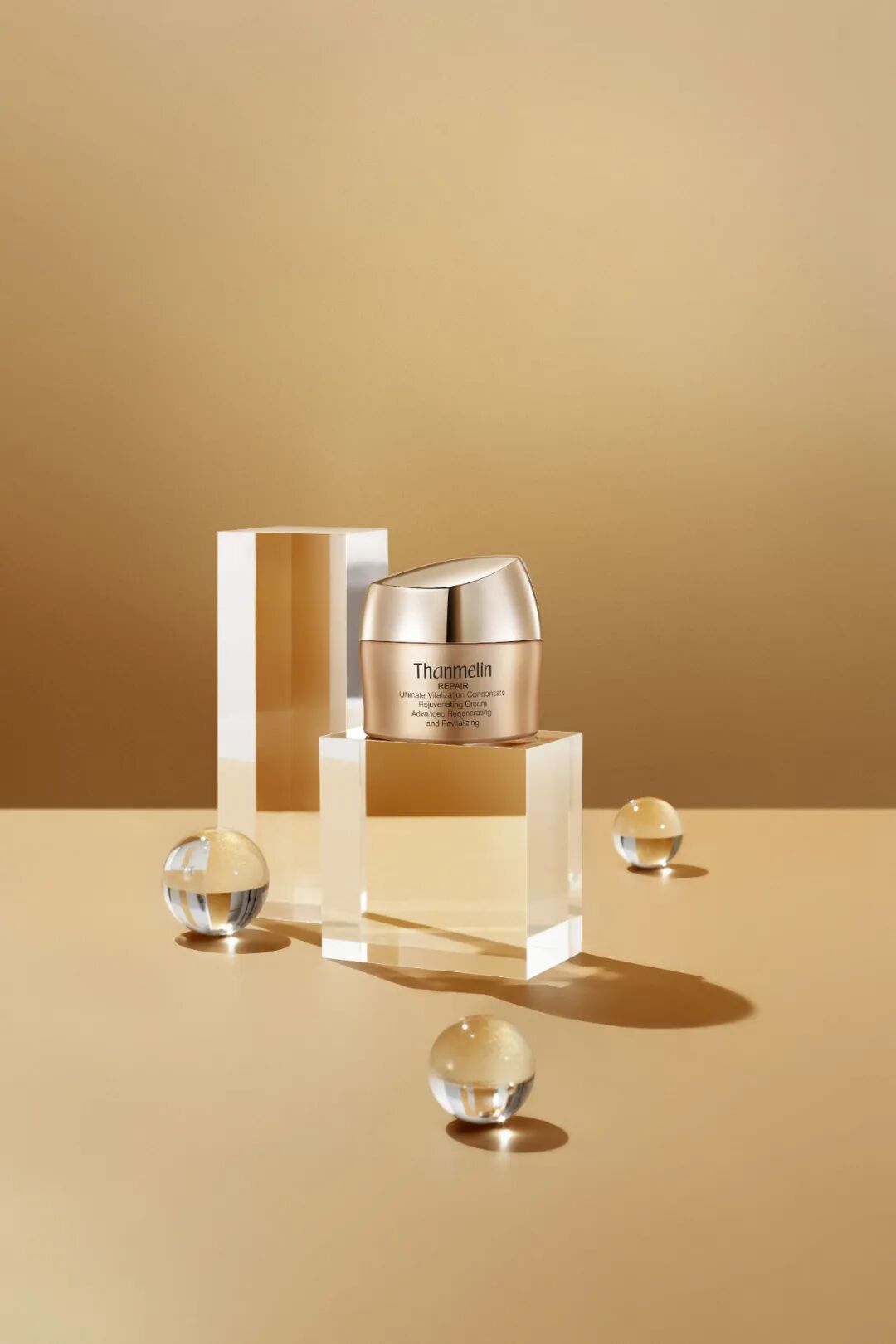 电商美工设计资源【第007期】 400多张金属光滑材质产品图