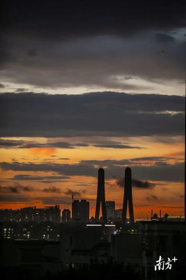 王良珏 摄