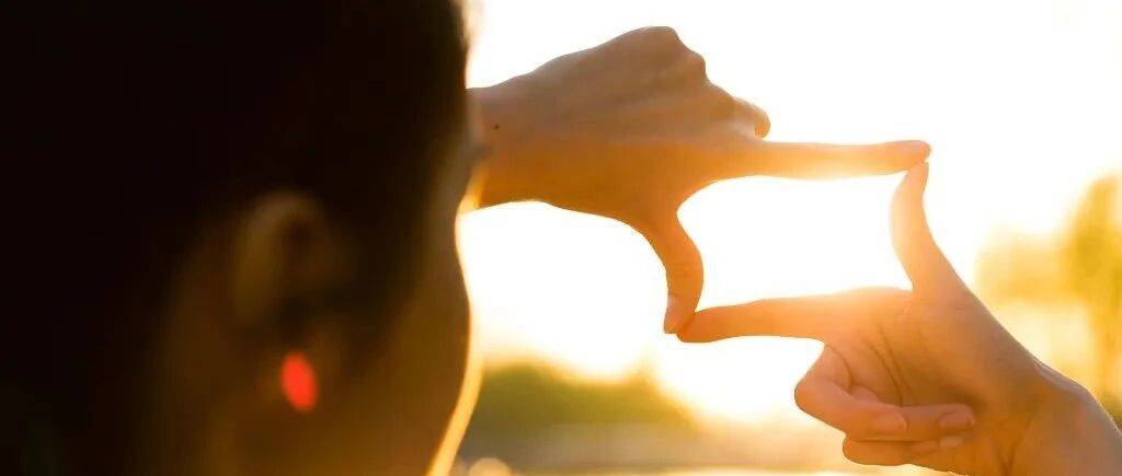 一位被物欲毁掉的“85后”年轻干部