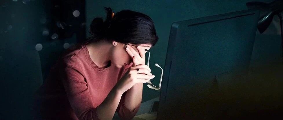 被撤职后，她从副校长变成了普通教师……