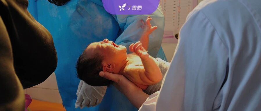 G5P2，第三胎还是女儿，她在产床上崩溃大哭