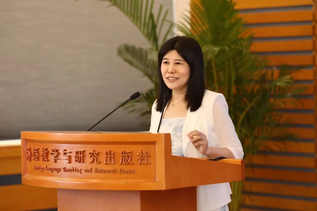 外研集团党委书记、董事长，外研社社长，中国教育学会国际教育分会副理事长 王芳