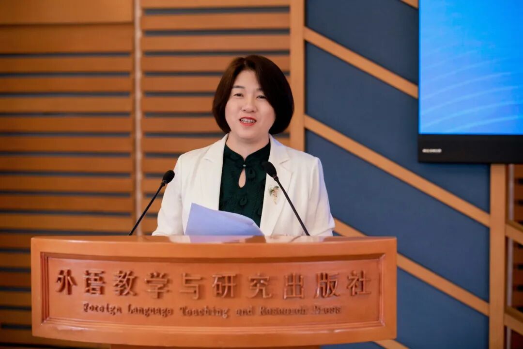 海淀区教育党校党支部书记、常务副校长、海淀区中小学干部研修中心主任 赵欣