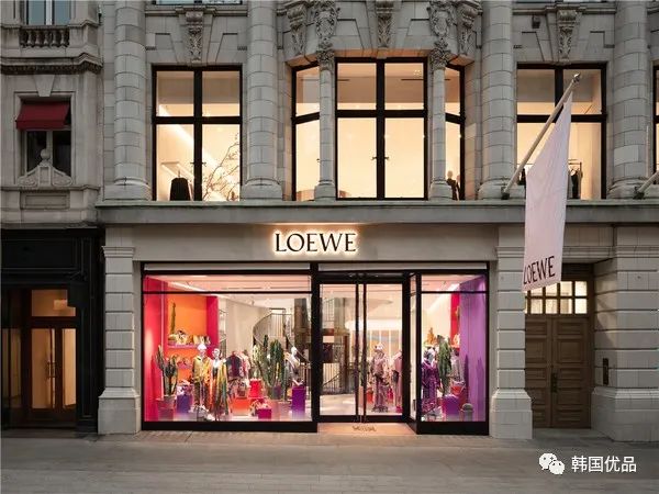 LOEWE 罗意威2022春夏新款包，极简设计太好看了吧！