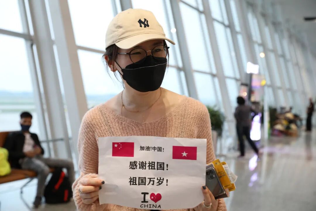 海外华人：这时候回国，我们也不想添乱（组图） - 1