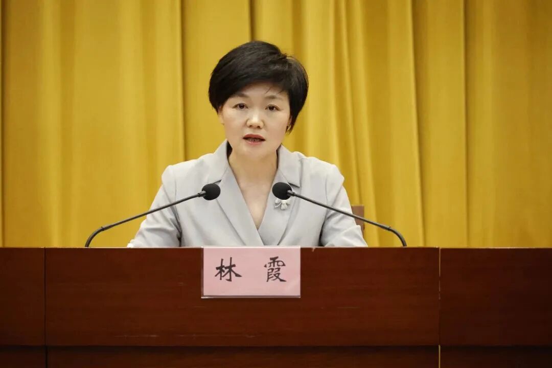 全县领导干部会议召开 传达学习省委十五届四次全体会议精神-青田网