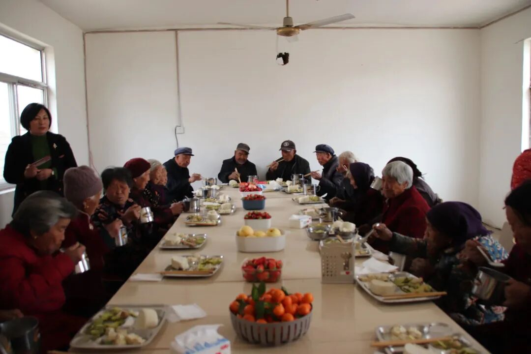 关爱老人暖心文案_关爱老人话术_关爱老人的暖心话语