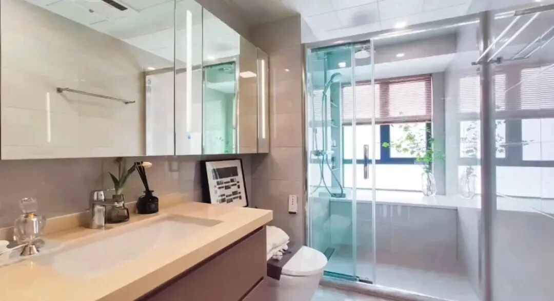 奥园恒基学苑壹号，*付38万起，建面105-225㎡，一线江景豪宅