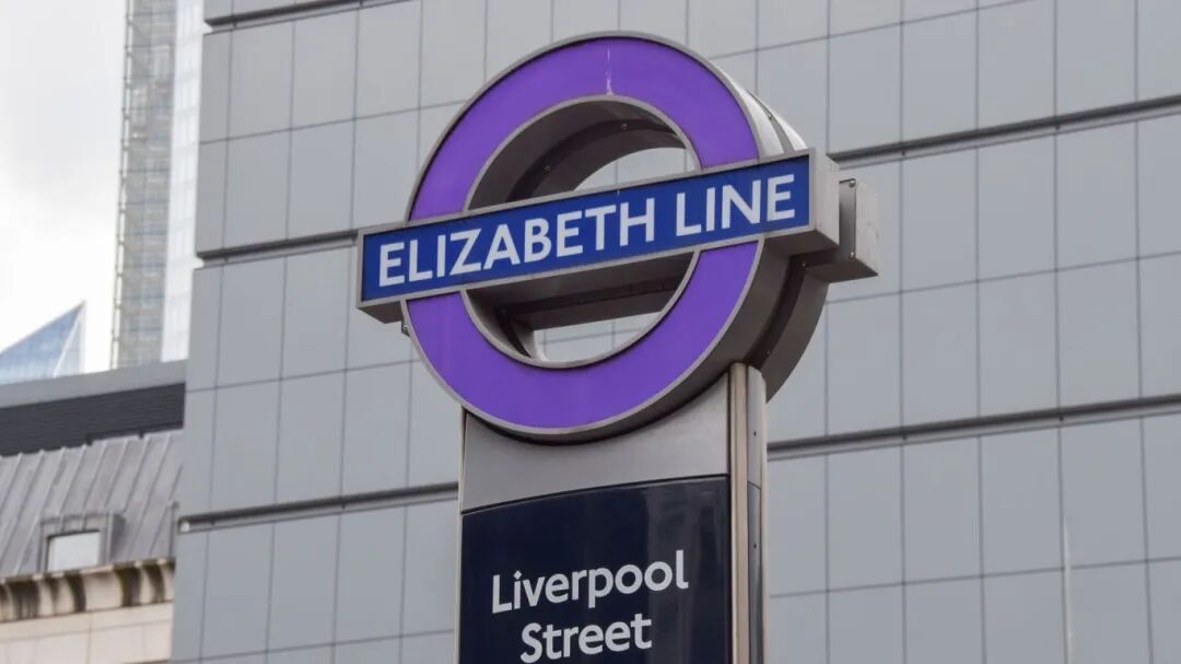 skynews-elizabeth-line-train_7010130.jpeg